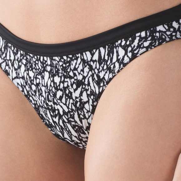 Lululemon Reversible Suns Out Bikini - Picture 4 of 8